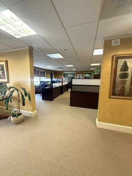More Photos Of 155 Lafayette Rd, North Hampton Medical For Lease