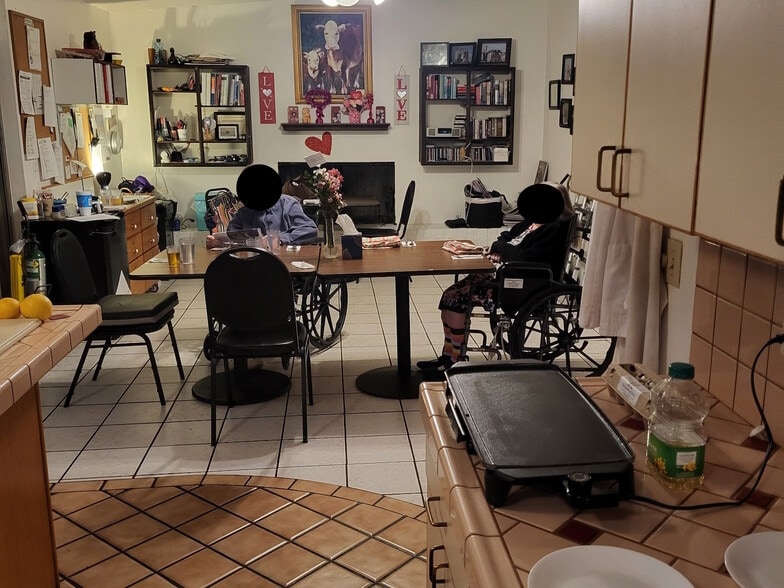 More Photos Of 710 N Mann Ave, Tucson Healthcare For Sale