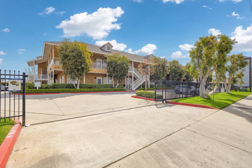 Primary Photo Of 408 S Beach Blvd, Anaheim Medical For Sale
