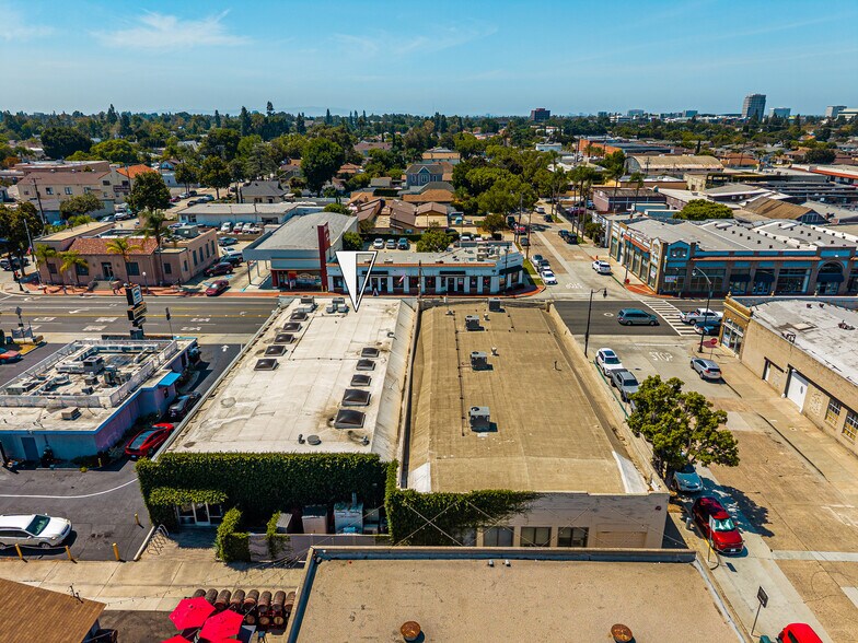 More Photos Of 335 W Chapman Ave, Orange Storefront For Lease