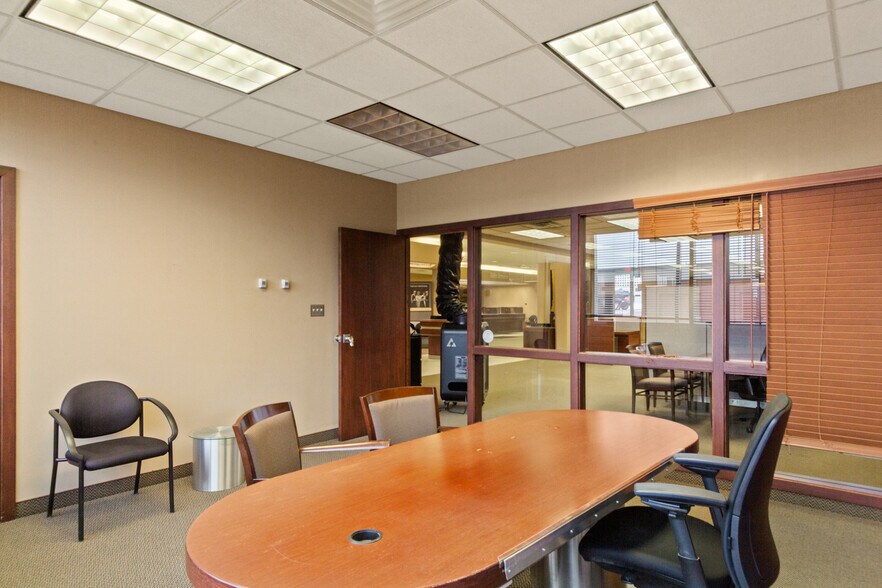 More Photos Of 17 1st Ave SW, Minot Bank For Sale