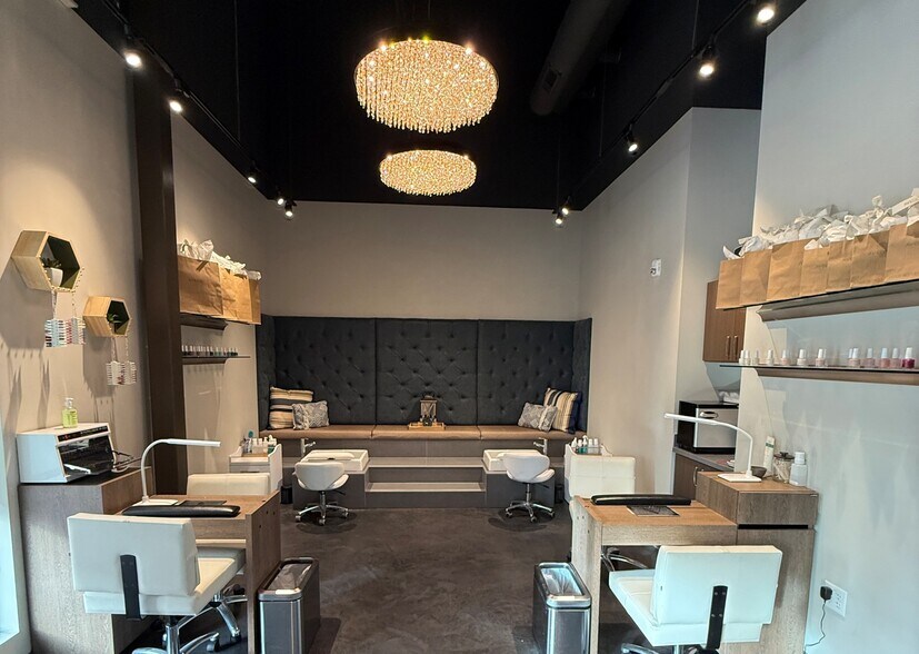 More Photos Of 4860-4874 Thompson Pky, Johnstown Freestanding For Lease