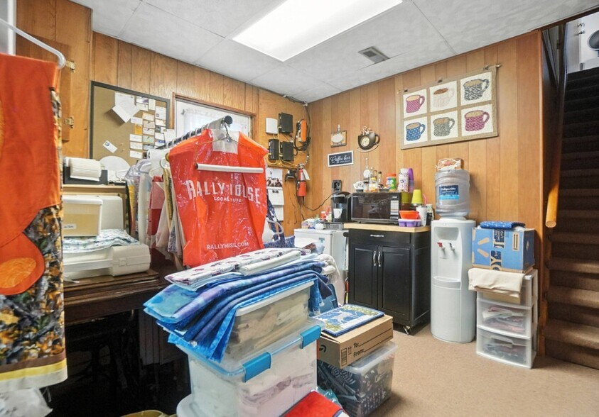 More Photos Of 5402-5404 N Main St, Dayton Office For Sale