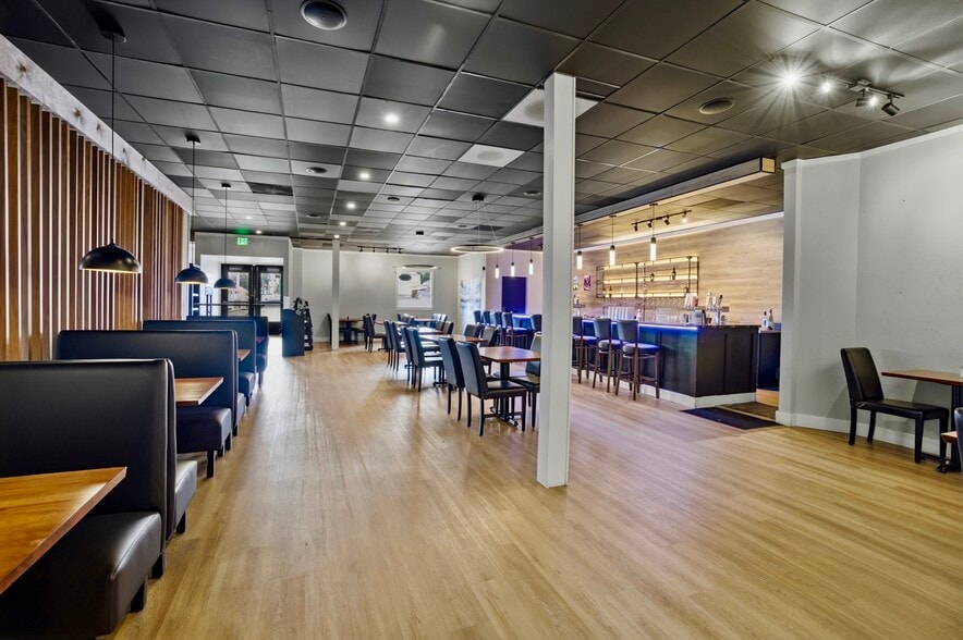 More Photos Of 4405-4435 Liberty Rd S, Salem Restaurant For Lease