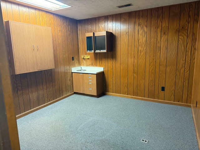 More Photos Of 1121 Seaton Ave, Greenup Office For Sale