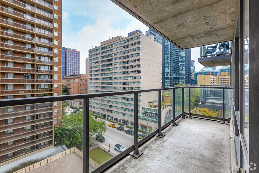 More Photos Of 614 Church St, Toronto Apartments For Lease