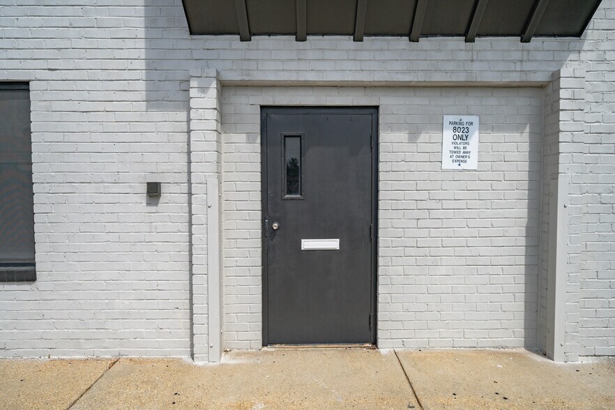 More Photos Of 8023 Malcolm Rd, Clinton Medical For Lease