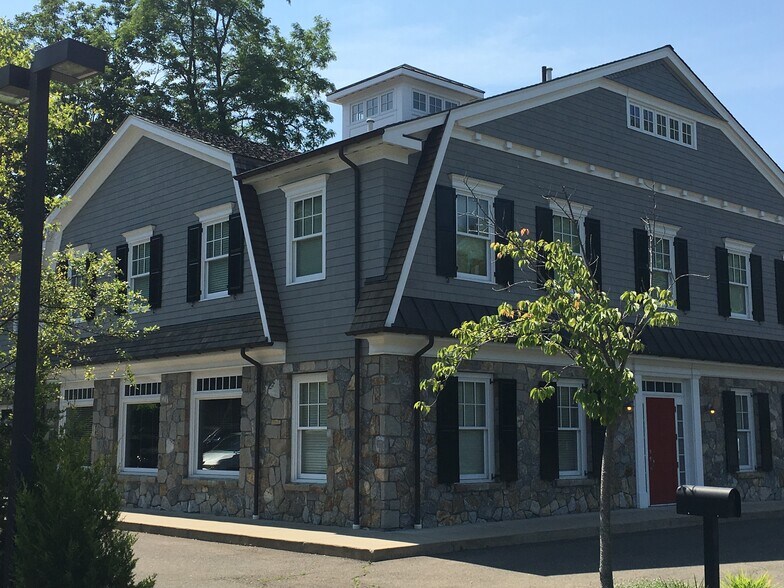 More Photos Of 76 Tokeneke Rd, Darien Office For Lease