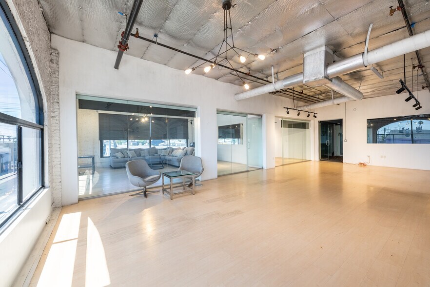 More Photos Of 197 E Jefferson Blvd, Los Angeles Warehouse For Sale