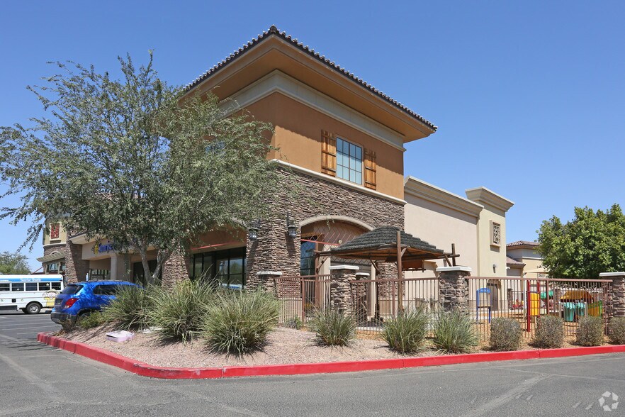 More Photos Of 4991 S Alma School Rd, Chandler General Retail For Lease