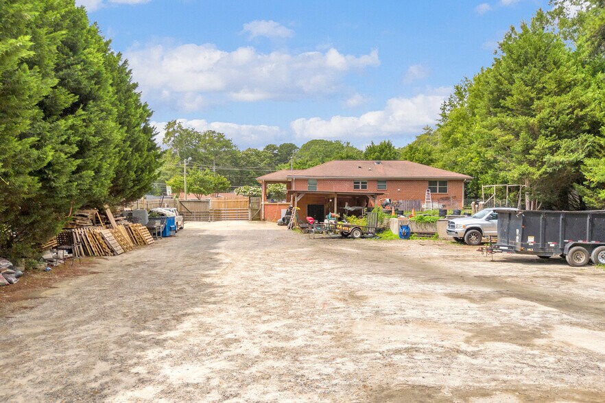 More Photos Of 2642 Loganville Hwy, Grayson Office Residential For Sale