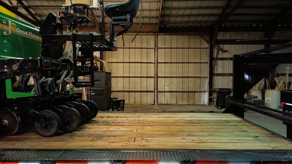 More Photos Of 853 KS-19 Hwy, Larned Warehouse For Sale