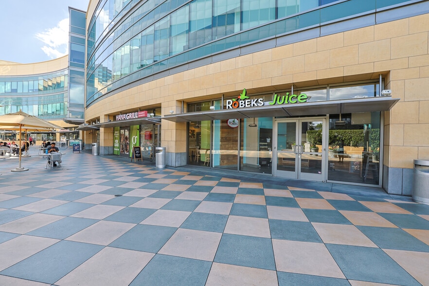 More Photos Of 15301 Ventura Blvd, Sherman Oaks Unknown For Lease