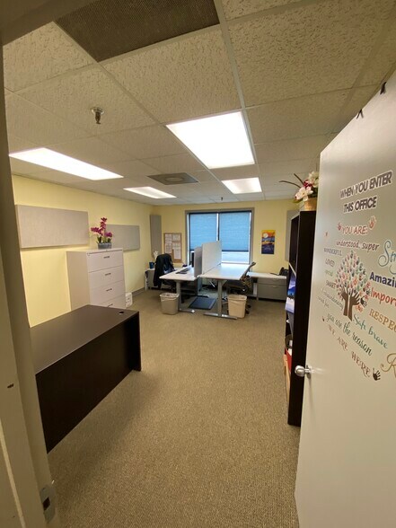 More Photos Of 3156 N Valley Pike, Harrisonburg Office For Lease