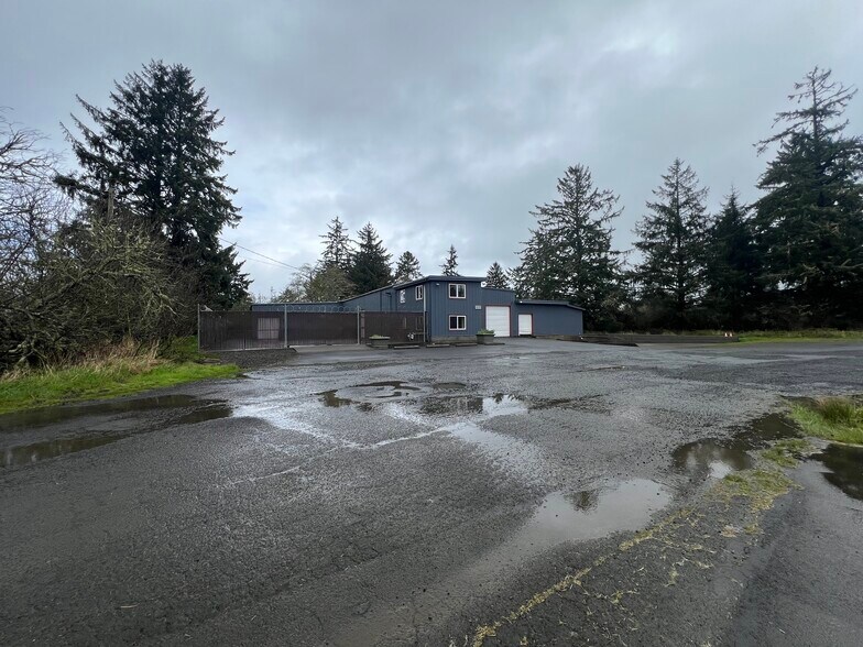 More Photos Of 1425 SE 9th St, Warrenton Warehouse For Sale