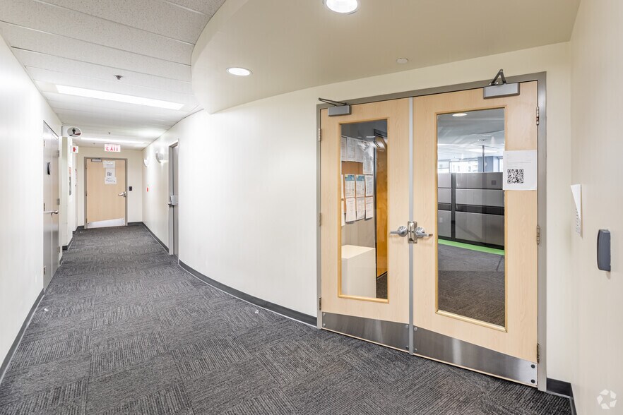 More Photos Of 360 Lisgar St, Ottawa Office For Lease