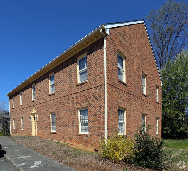 More Photos Of 3805 Forrestgate Dr, Winston-Salem Office For Sale