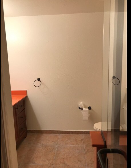 More Photos Of 5440 Tolentino Dr, Las Vegas Light Manufacturing For Lease