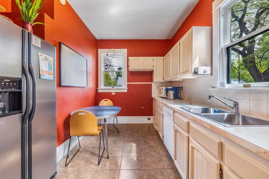 More Photos Of 1524 W Hays St, Boise Office For Sale