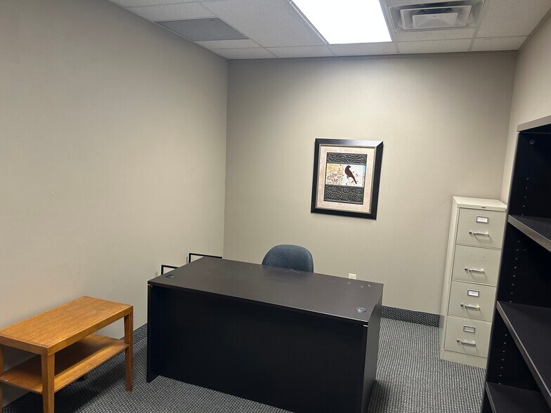 More Photos Of 1930 E 20th Pl, Scottsbluff Medical For Lease