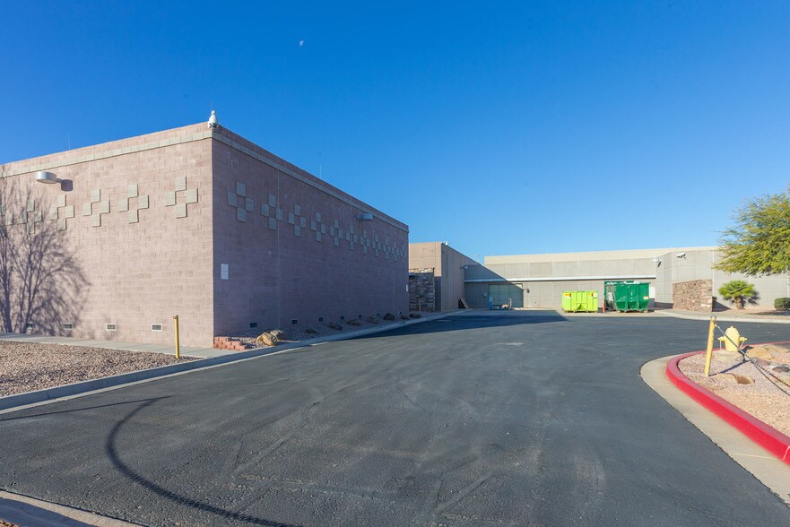 More Photos Of 2005 E Technology Cir, Tempe Industrial For Lease