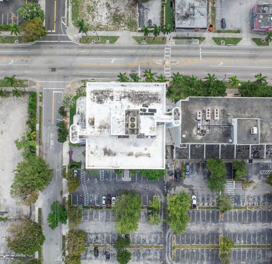 More Photos Of 3050 Biscayne Blvd, Miami Office For Lease