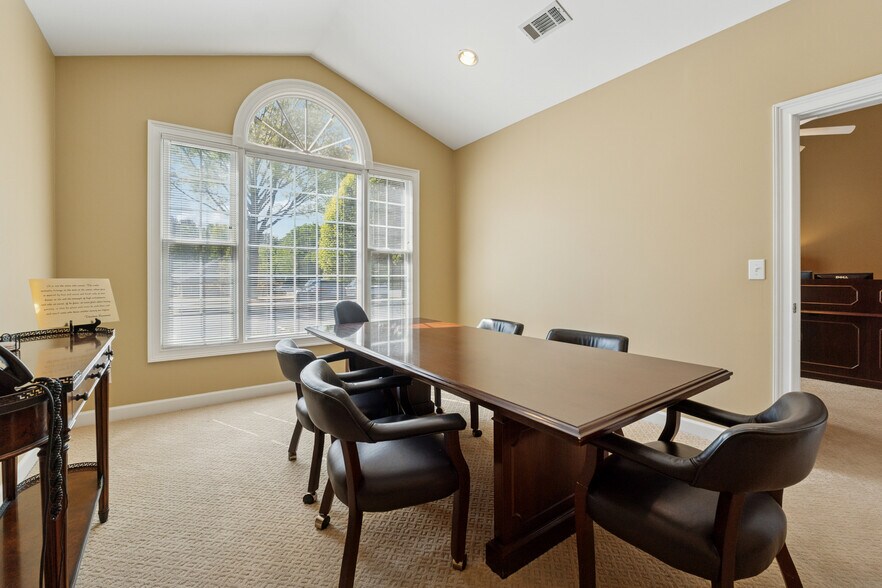 More Photos Of 301-304 Macy Dr, Roswell Medical For Sale