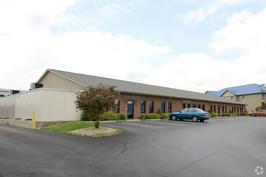 More Photos Of 70-80 N Plaza Blvd, Chillicothe Office For Lease