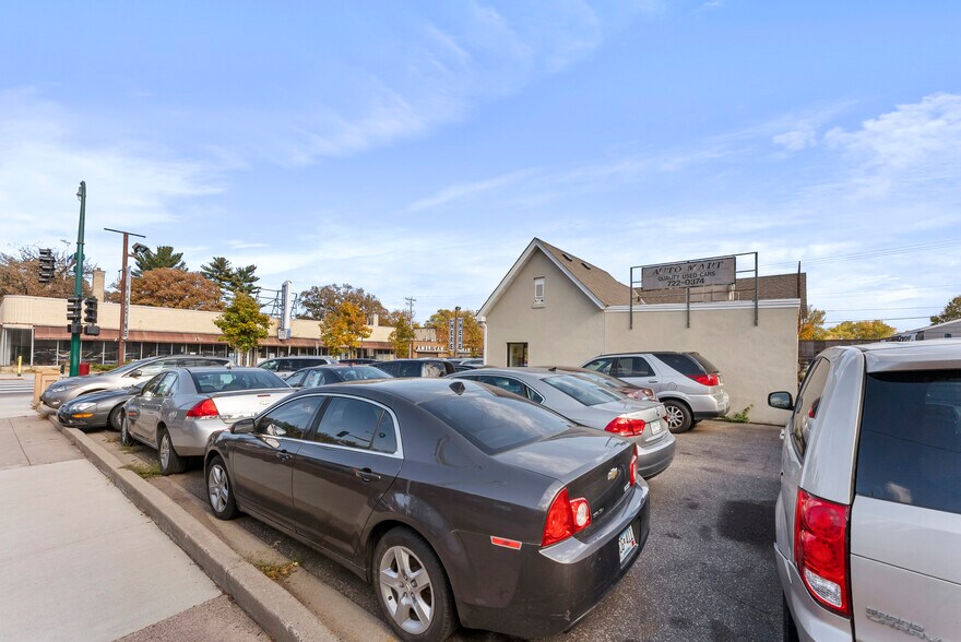 More Photos Of 4201 E Lake St, Minneapolis Auto Dealership For Sale