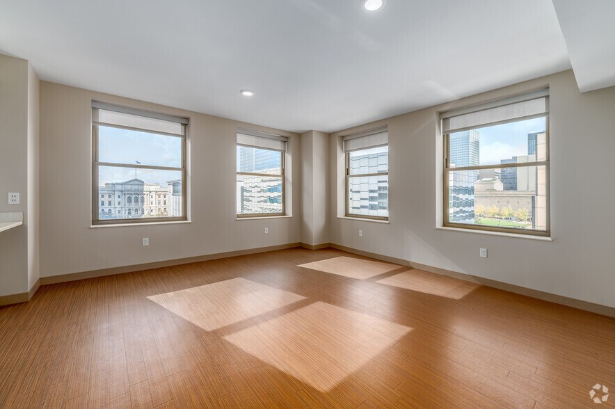 More Photos Of 99 W Saint Clair Ave, Cleveland Apartments For Lease