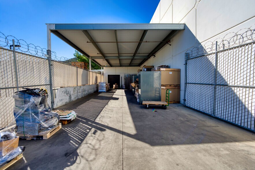 More Photos Of 42685 Rio Nedo, Temecula Manufacturing For Lease