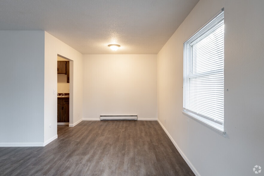 More Photos Of 725 Washington St, Monroe Apartments For Sale