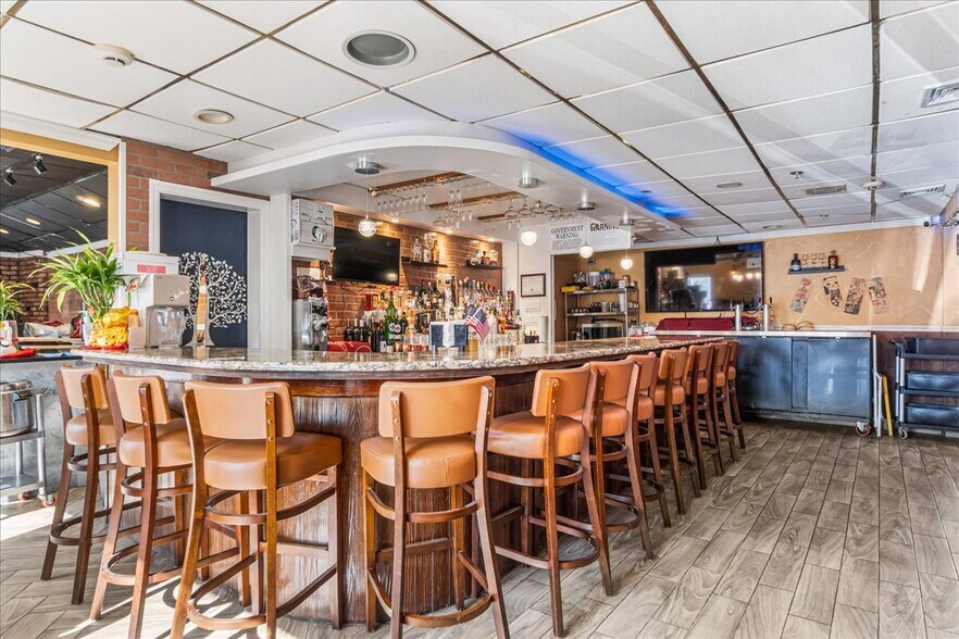 More Photos Of 4 Main St, Kings Park Storefront Retail Residential For Sale