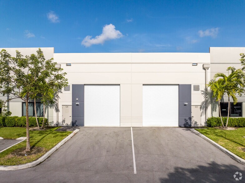 More Photos Of 3400 NW 27th Ave, Pompano Beach Light Distribution For Lease