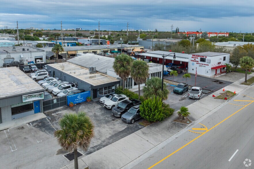 More Photos Of 530 S Dixie Hwy W, Pompano Beach Auto Repair For Sale