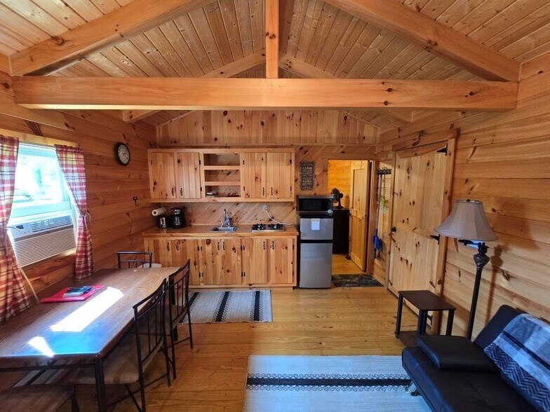 More Photos Of 606 Oak Ridge rd, Oak Ridge Hospitality For Sale