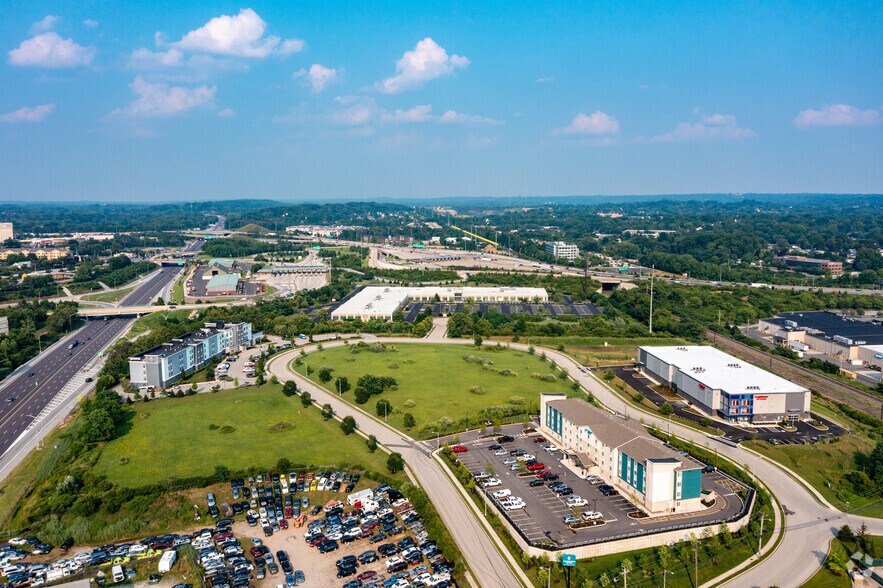 More Photos Of 1 Innovation Dr, Plymouth Meeting Light Distribution For Sale
