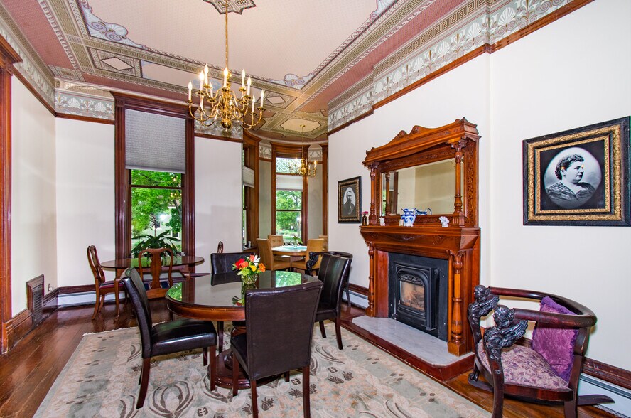 More Photos Of 2555 W 37th Ave, Denver Hospitality For Sale