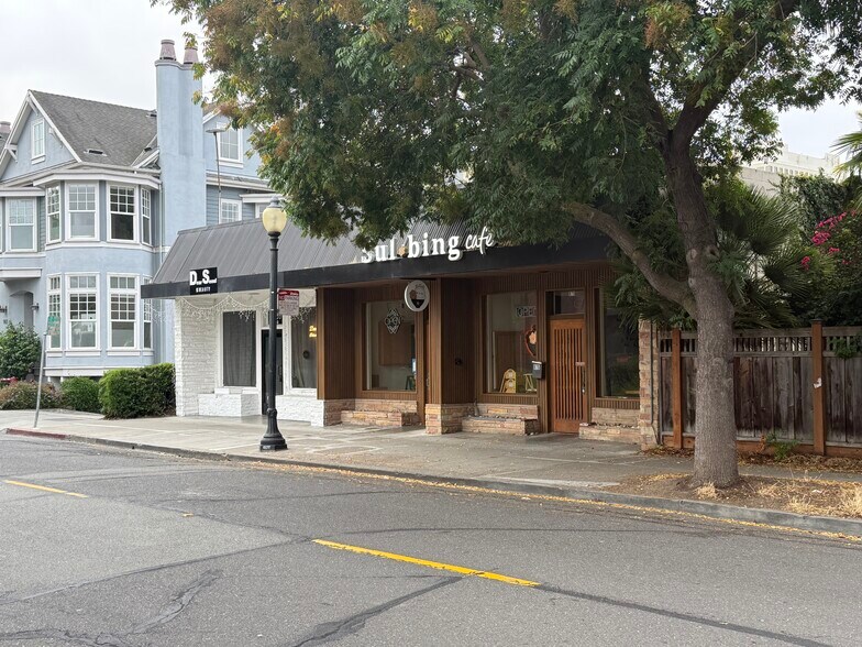 More Photos Of 951-975 W Dana St, Mountain View Storefront For Sale