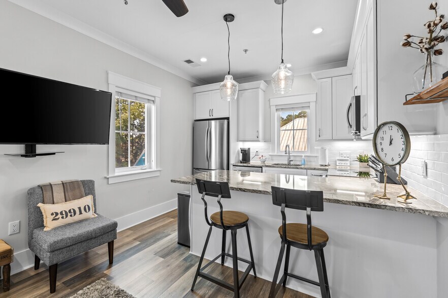 More Photos Of 8 State of Mind St, Bluffton Loft Creative Space For Sale