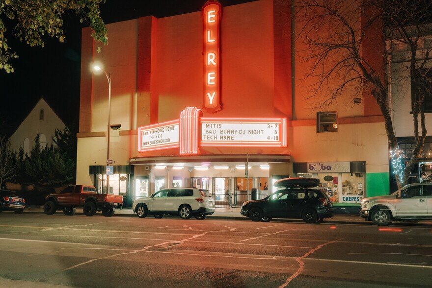 More Photos Of 230 W 2nd St, Chico Theater Concert Hall For Sale