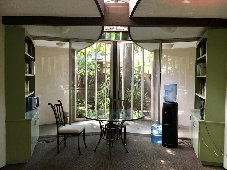 More Photos Of 181 N Oak Knoll Ave, Pasadena Office For Lease