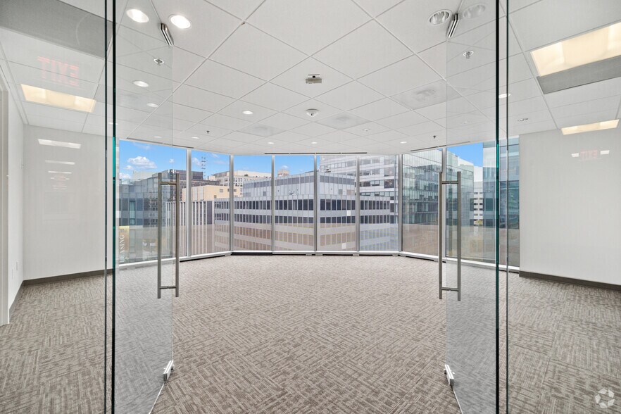 More Photos Of 2001 L St NW, Washington Office For Lease