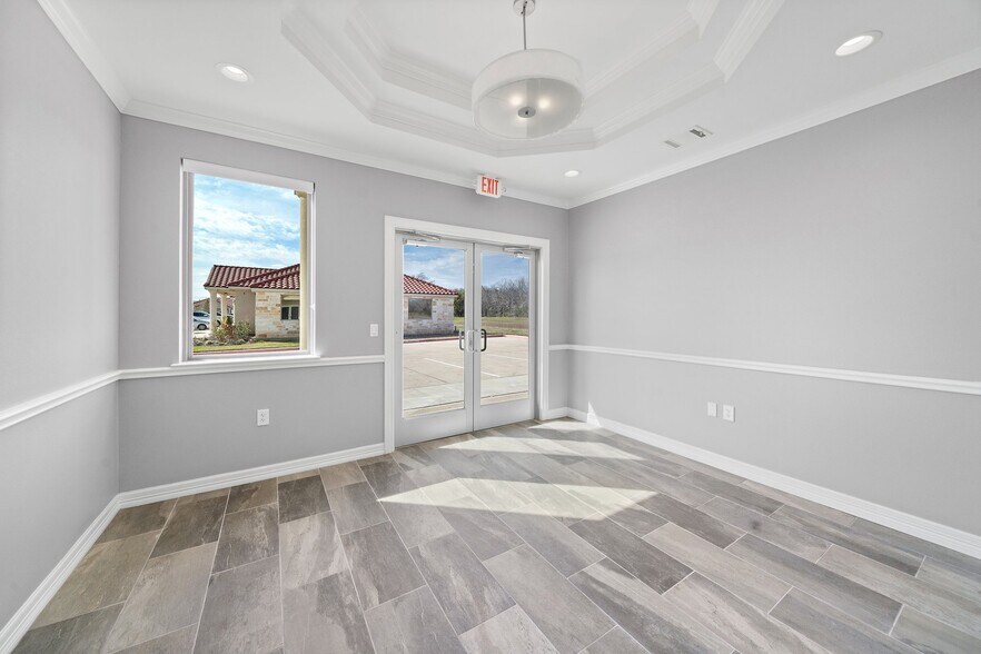 More Photos Of 2743 Smith Ranch Rd, Pearland Loft Creative Space For Sale