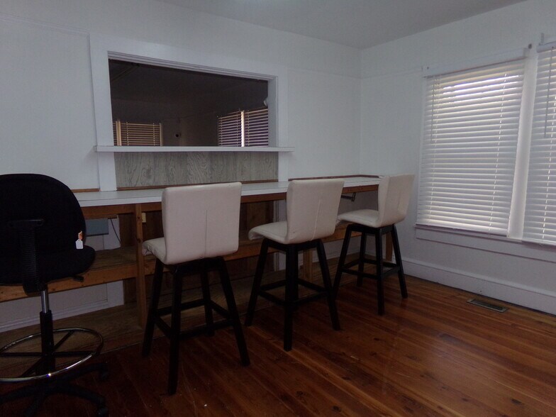 More Photos Of 5355-5341 Austell Rd, Austell Freestanding For Sale