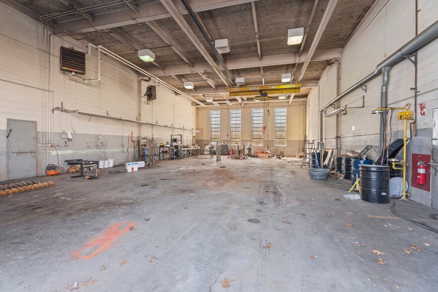 More Photos Of 251 Freestone Ave, Portland Manufacturing For Sale