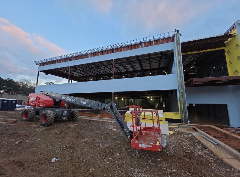 More Photos Of 7355 Main St, Woodstock Medical For Lease