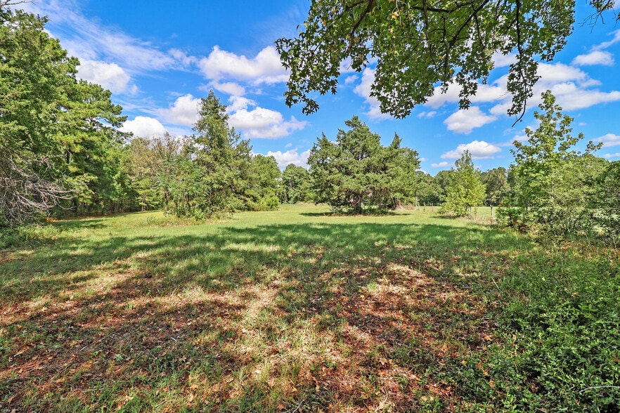 More Photos Of , Grapeland Unknown For Sale