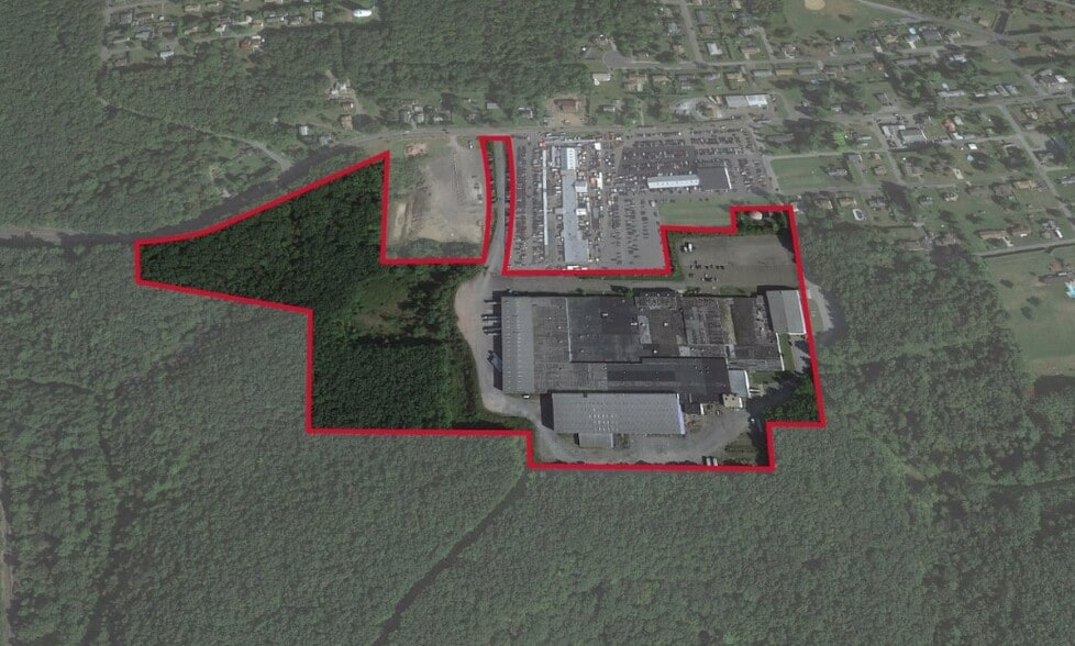 More Photos Of 143 Mahanoy Ave, Tamaqua Distribution For Lease