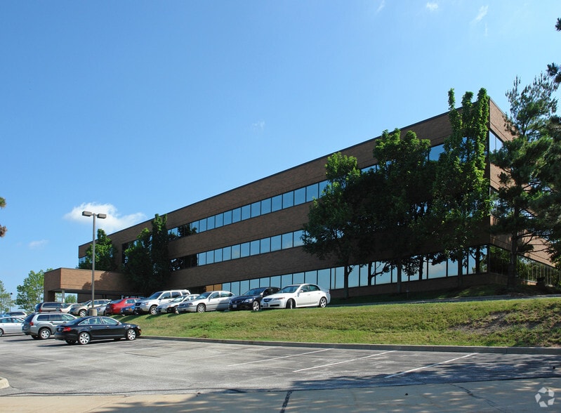 More Photos Of 4700 Rockside Rd, Independence Unknown For Lease